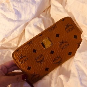 MCM wallet
